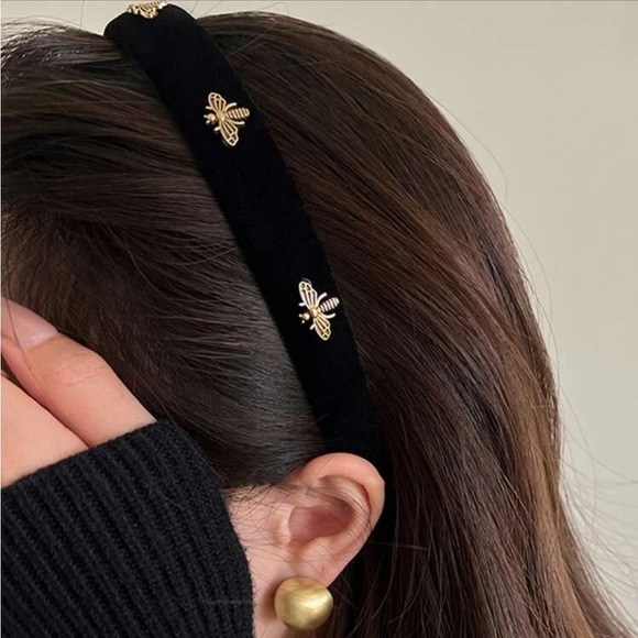 Anthropologie Accessories - Bee Detail Hair Band